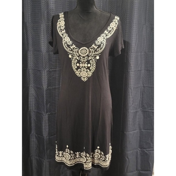 Dresses & Skirts - Black White Medallion Print V-Neck Short Sleeve T-Shirt Mini Dress Boho Casual